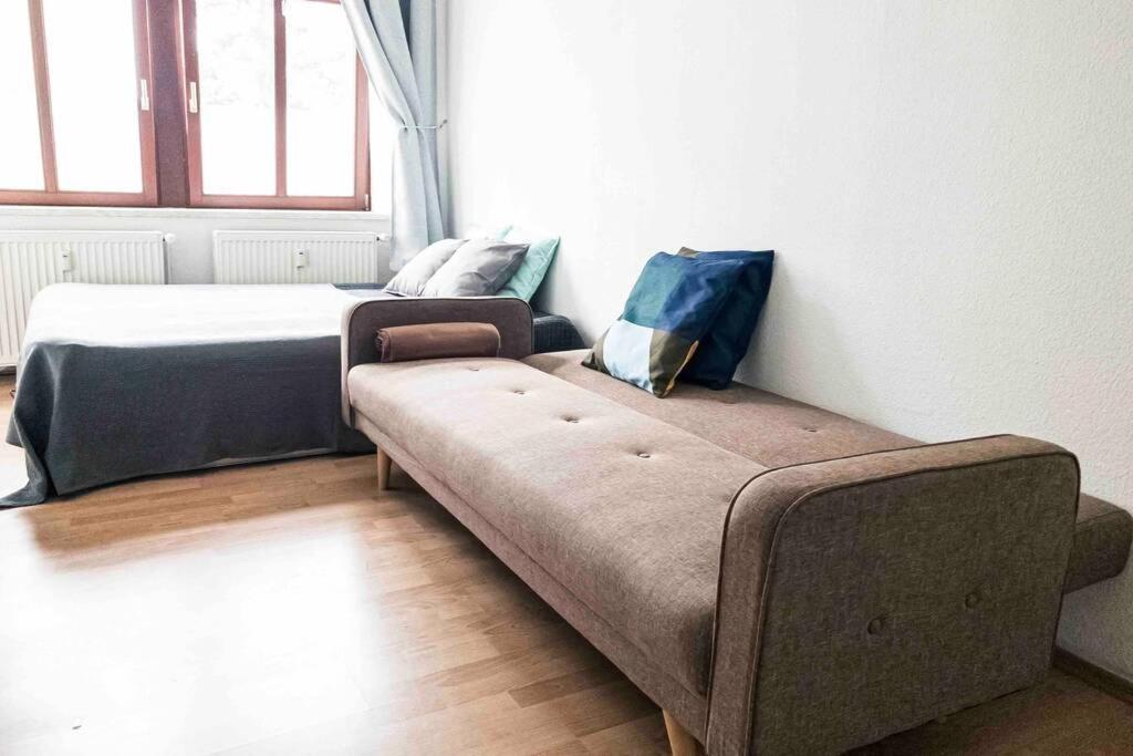 Top Moderne Wohnung In Leipziger Altbau - Netflix Inklusive Экстерьер фото